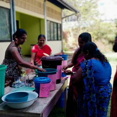 සිසුන් සදහා පැවත්වූ පලතුරු බීම වෙළදපොළ